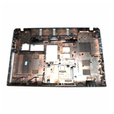 By Toshiba Satellite P850 P855 P855 B2S AP0OT000200 K000131610 D покрывает нижний корпус at pcspare.com — Global Laptop Parts Center